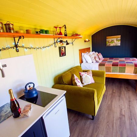 The Gambo Shepherd'S Hut Kidwelly Bagian luar foto